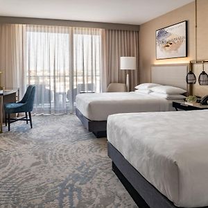 Queen Room Two Queen Beds Intracoastal View High Floor